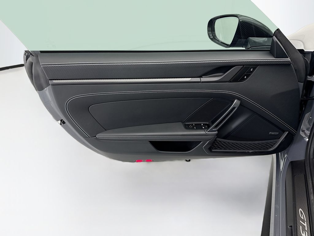 Thumbnail: 2026 Porsche 911 - 23