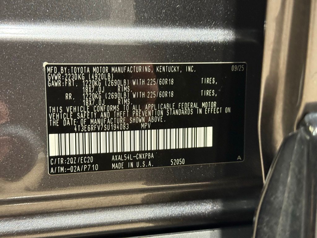 Thumbnail: 2025 Toyota RAV4 - 32
