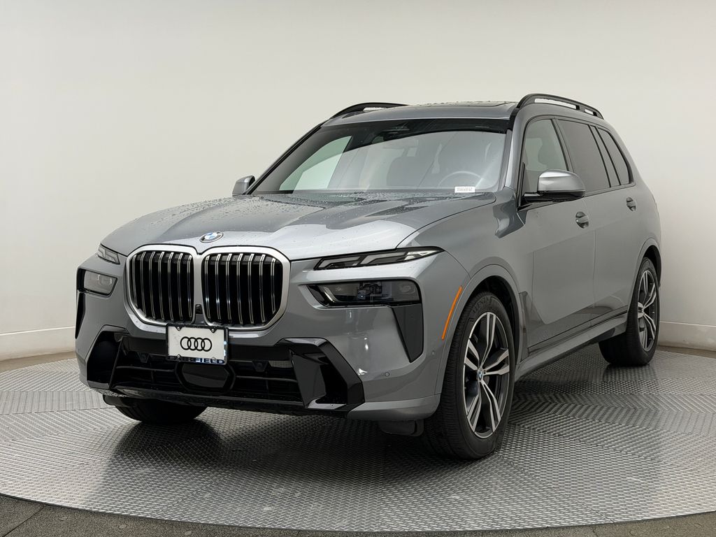Thumbnail: 2023 BMW X7 - 4