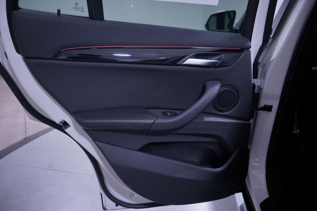 Thumbnail: 2020 BMW X1 - 15