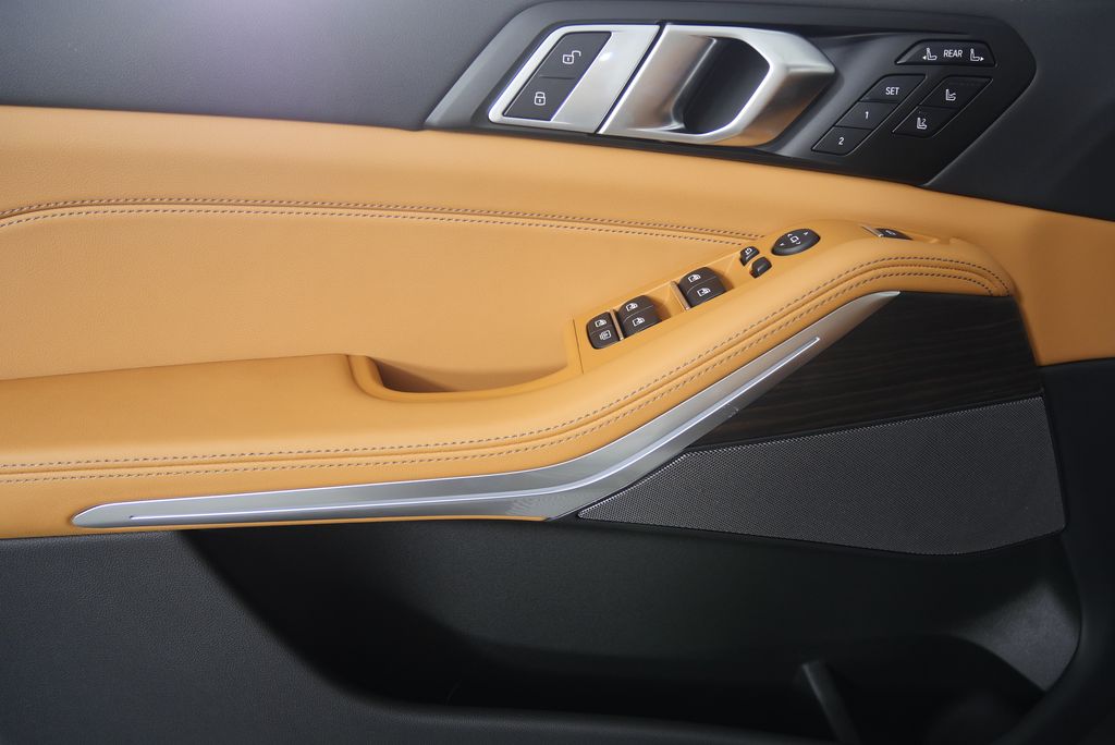 2026 BMW X7 xDrive40i 9