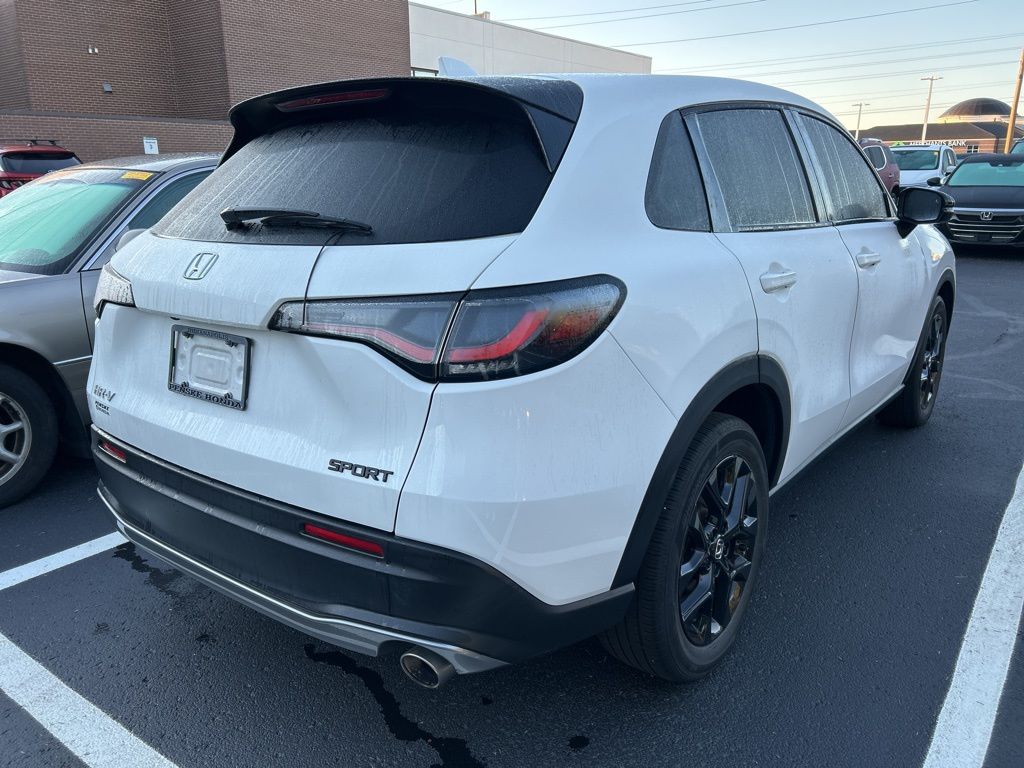Thumbnail: 2023 Honda HR-V - 3