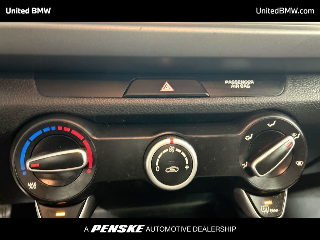 2019 Kia Rio S 18