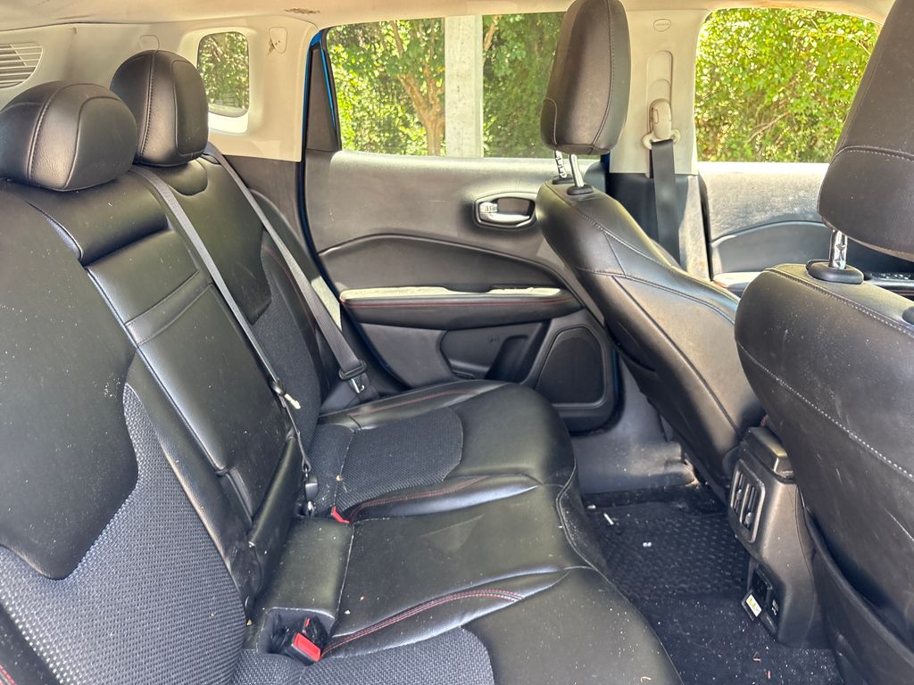 Certified Used 2018 Blue Jeep Trailhawk image 29