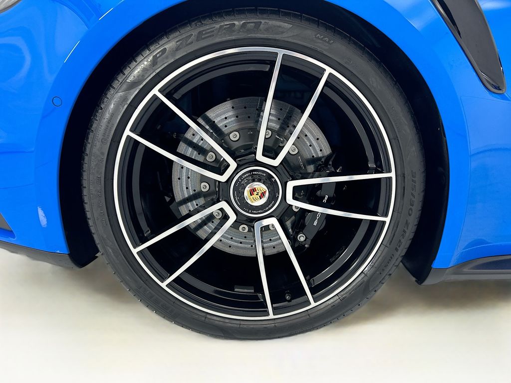 Thumbnail: 2022 Porsche 911 - 30