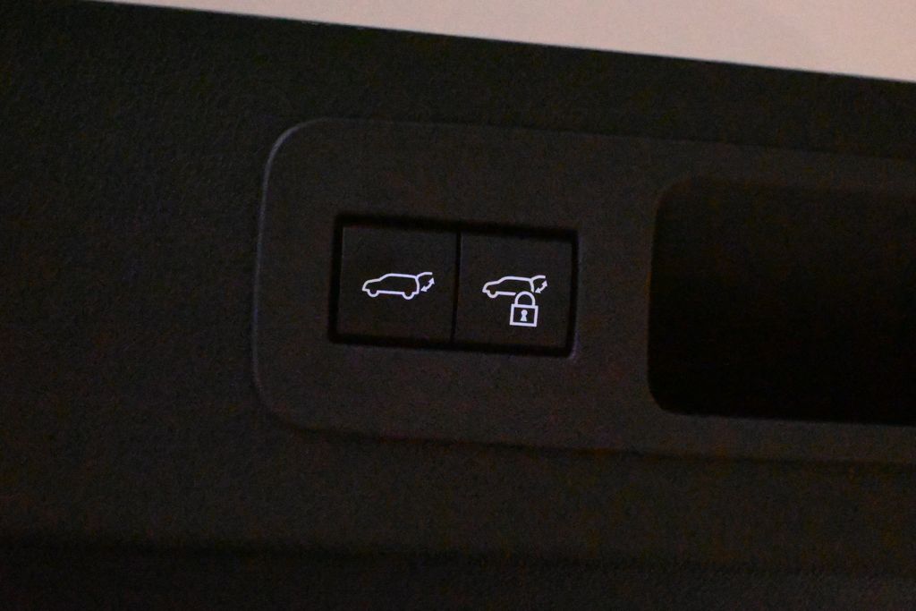 Thumbnail: 2025 Lexus LX - 32