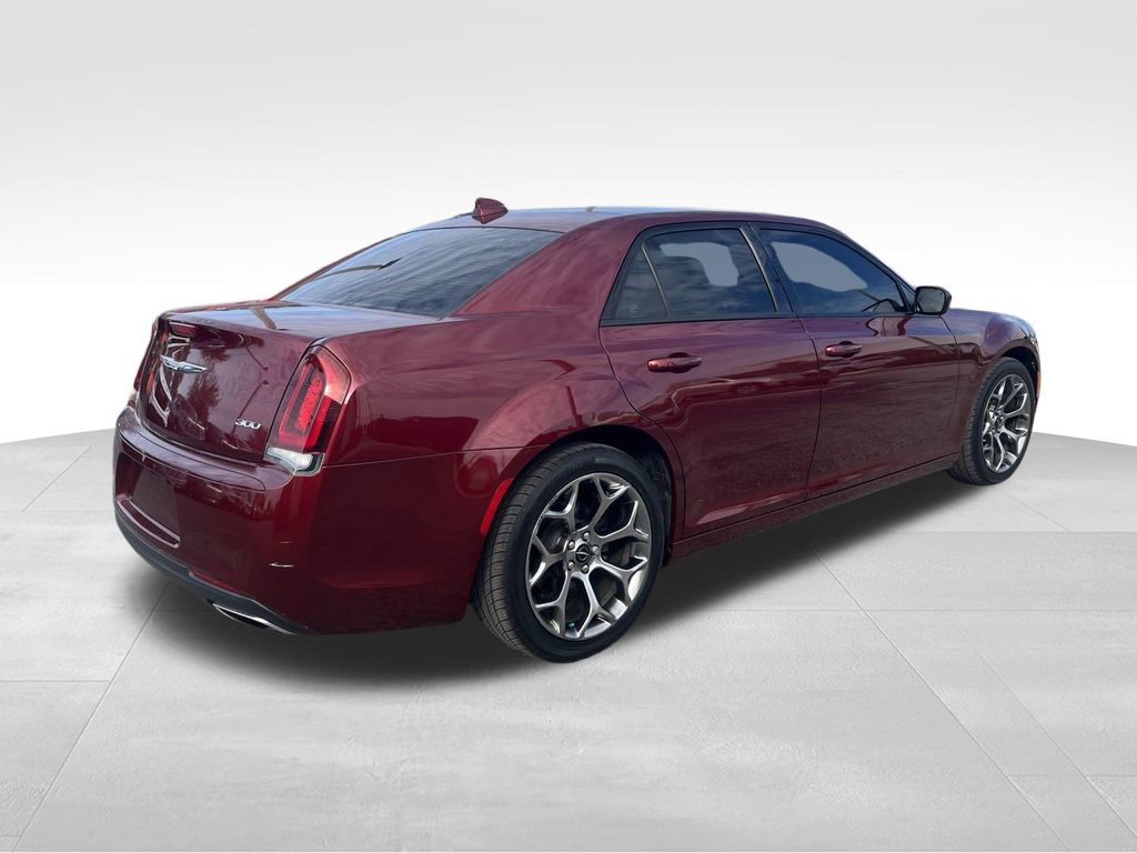 2018 Chrysler 300 Touring 4