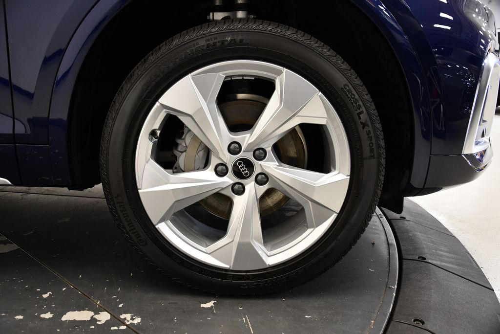 Thumbnail: 2025 Audi Q5 - 17