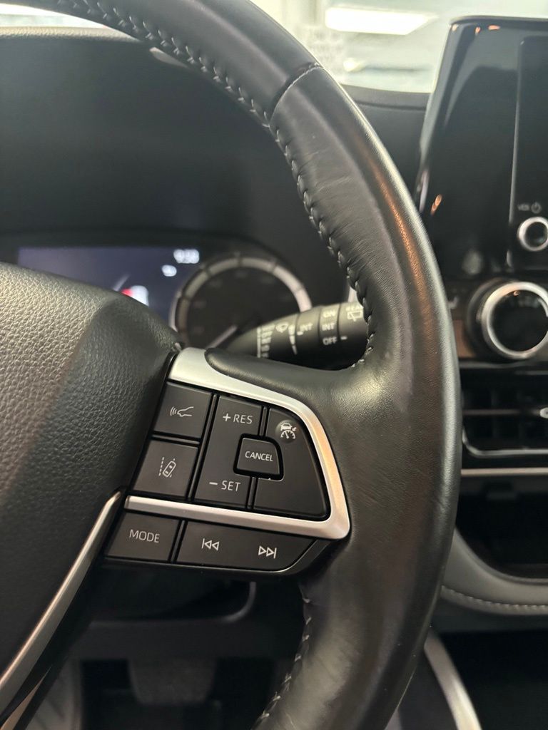 Used 2025 Toyota Highlander SUV
