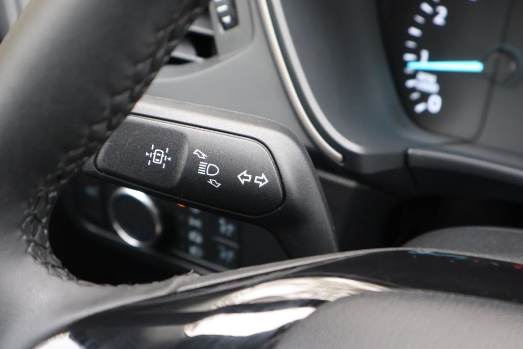 Thumbnail: 2022 Ford Escape - 24