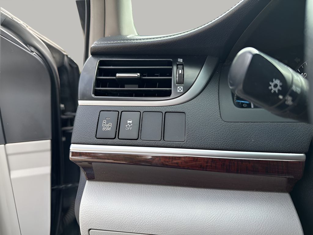 Used Car 2012 Toyota Camry  Xle For Sale Under $12,000 In Austin, Texas