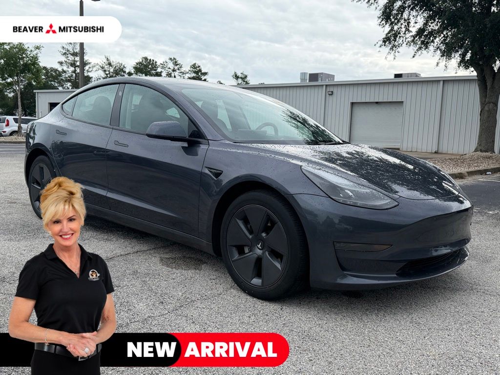 2023 Tesla Model 3 -'s photo