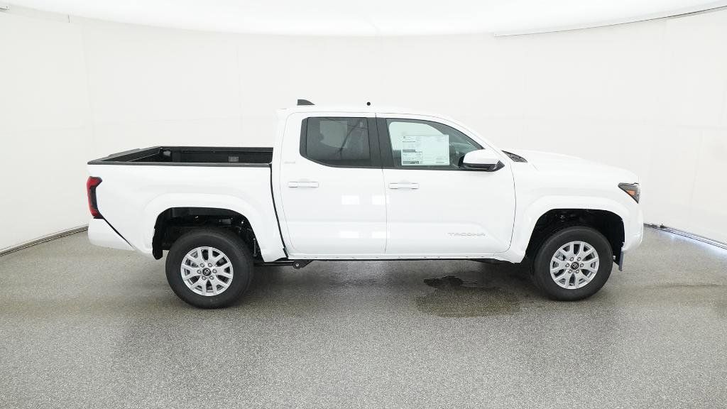 Thumbnail: 2025 Toyota Tacoma - 10