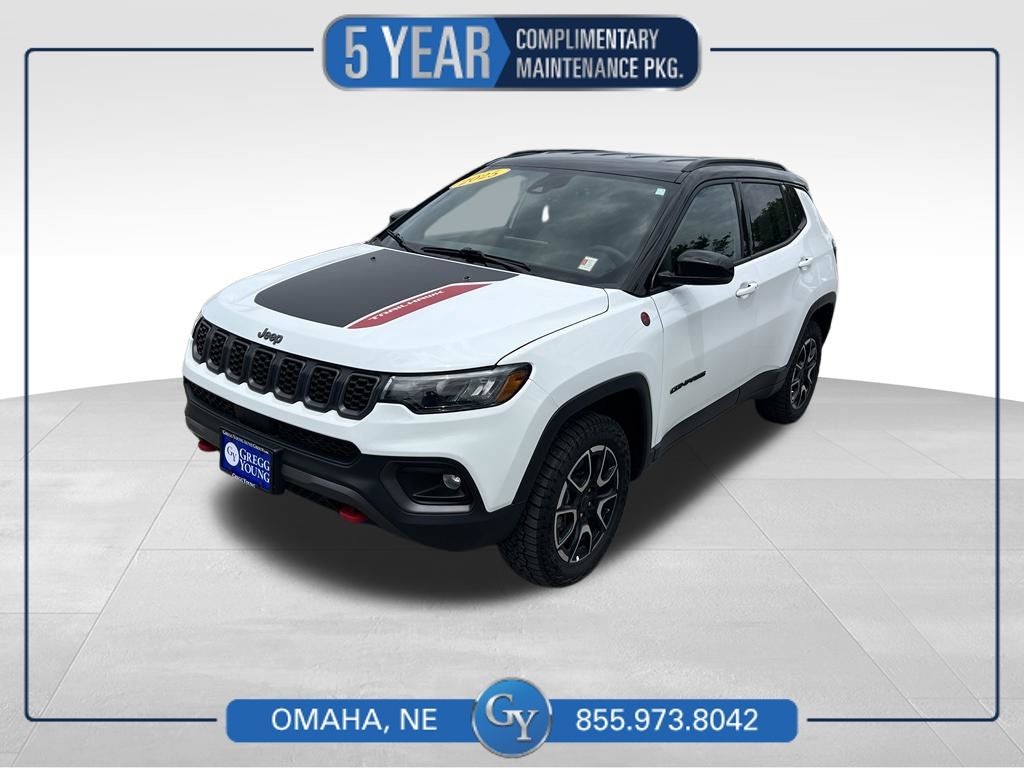Bright White Clearcoat 2025 Jeep Compass SUV / Crossover Four-Wheel Drive 8-Speed Automatic