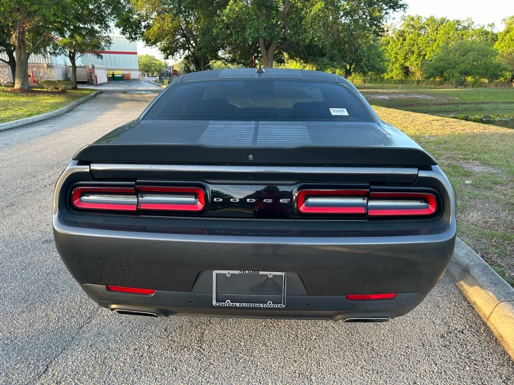 Thumbnail: 2017 Dodge Challenger - 4