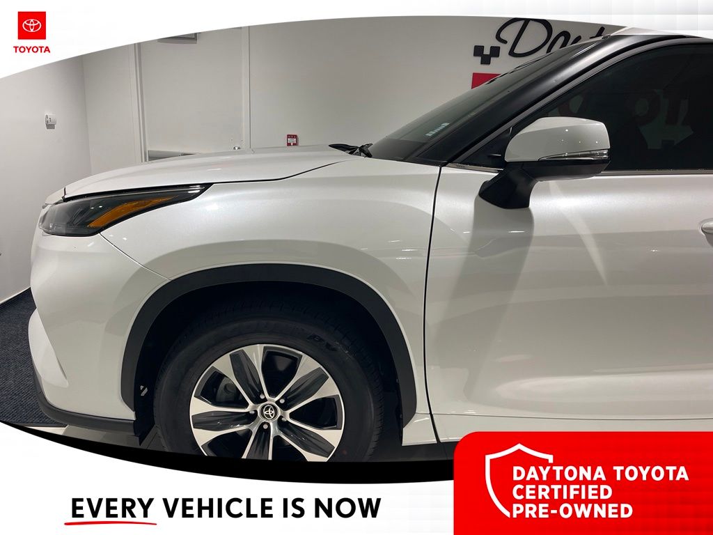 Used 2025 Toyota Highlander SUV