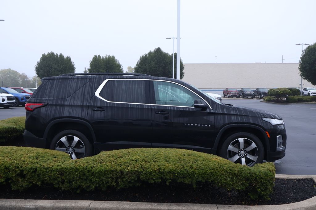 Thumbnail: 2023 Chevrolet Traverse - 7
