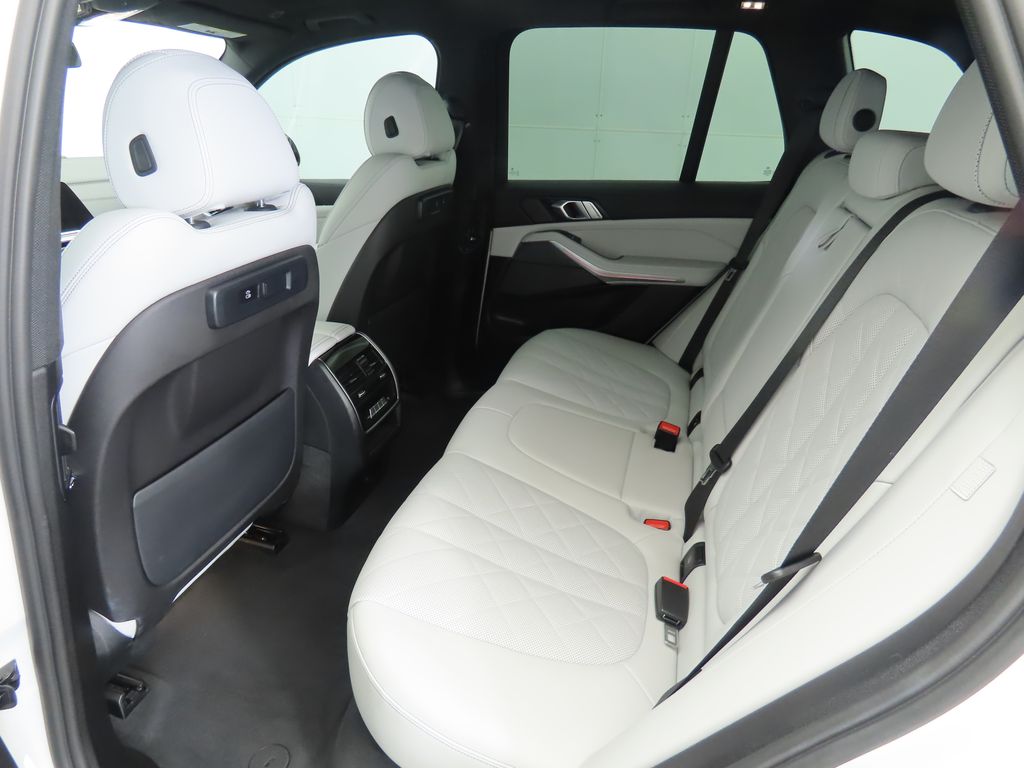 Thumbnail: 2023 BMW X5 - 22