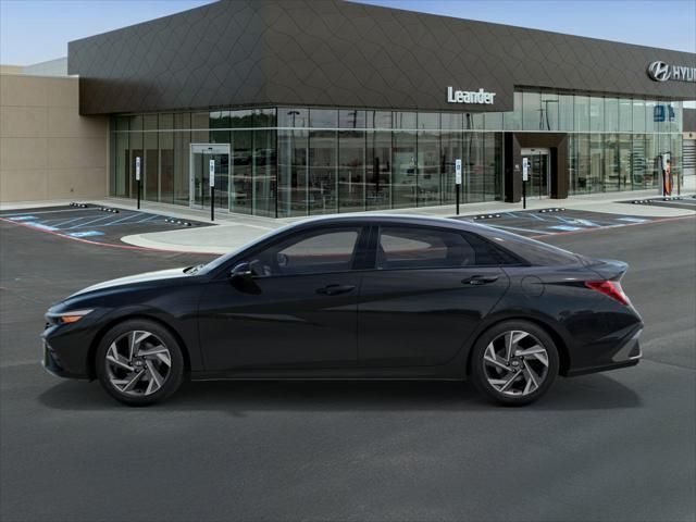 2025 Hyundai Elantra Sport 3