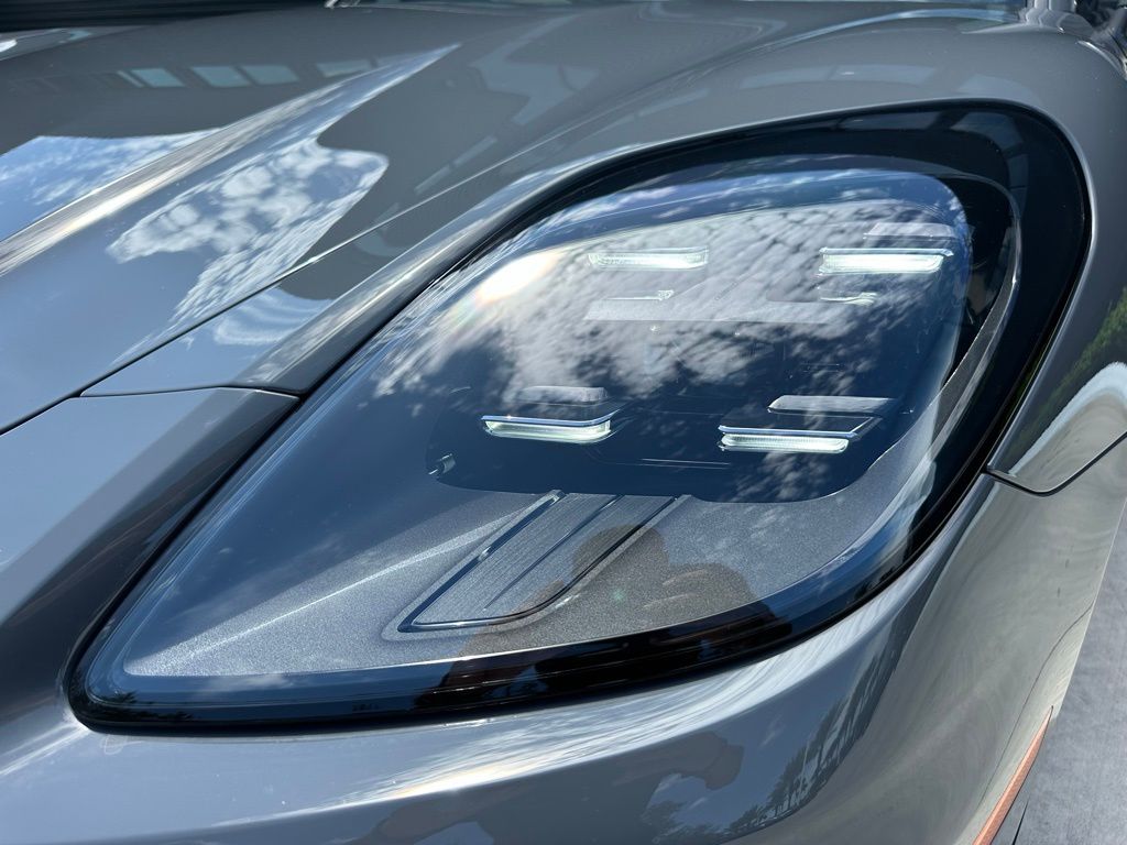 Thumbnail: 2025 Porsche Panamera - 13