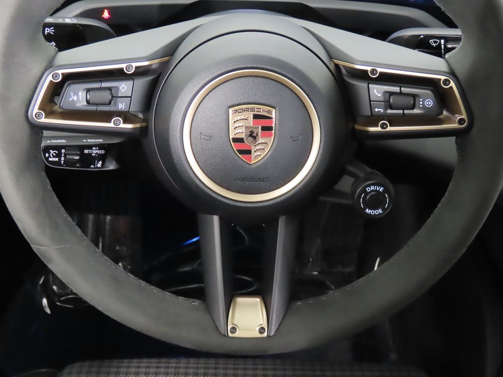 Thumbnail: 2025 Porsche Taycan - 18