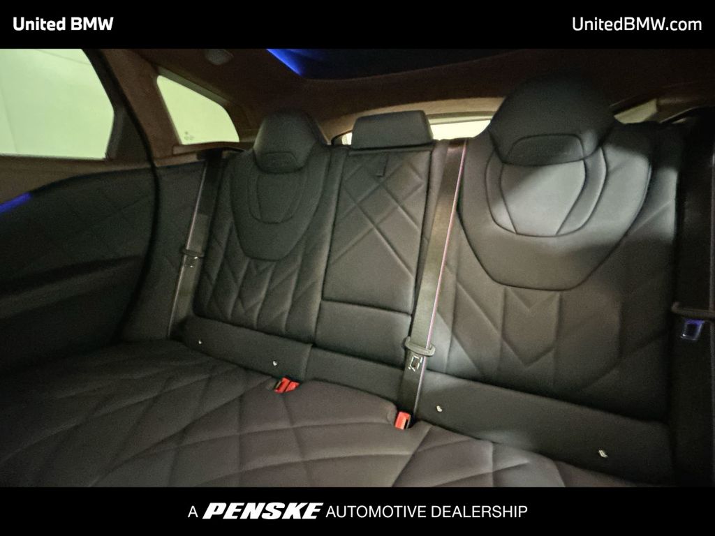 Thumbnail: 2026 BMW XM - 20