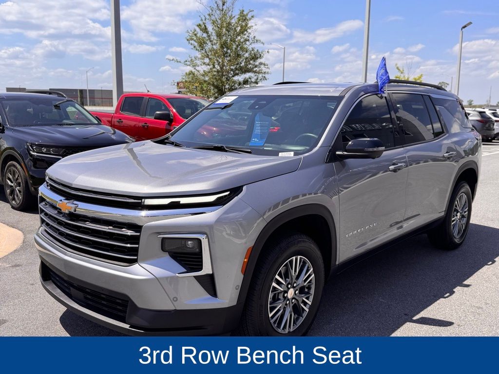 2024 Chevrolet Traverse LT