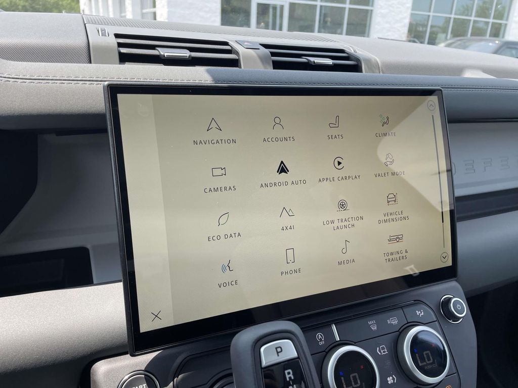 New 2026 Black Land Rover X-Dynamic SE image 26