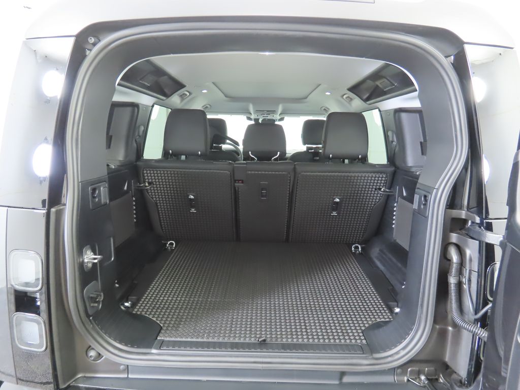 Thumbnail: 2026 Land Rover Defender - 28