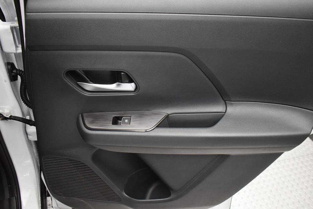 Thumbnail: 2026 Nissan Kicks - 29