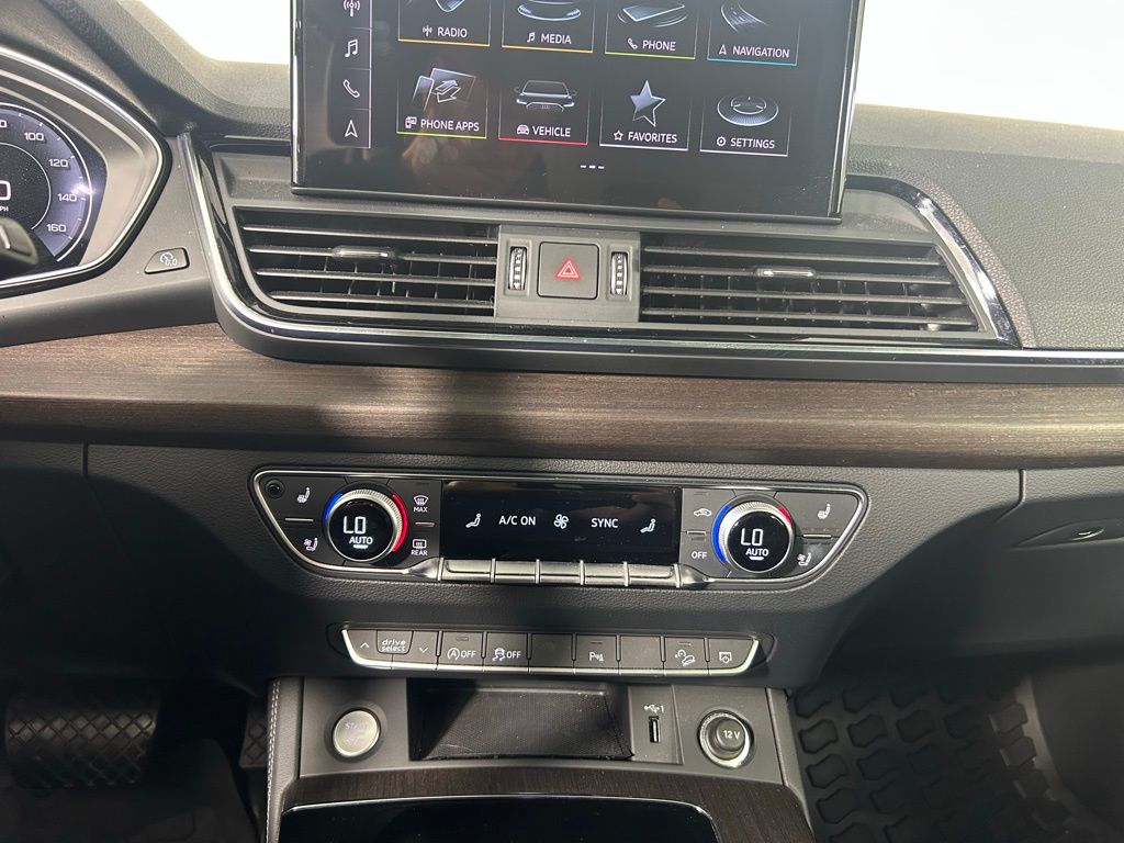 Thumbnail: 2023 Audi Q5 - 16