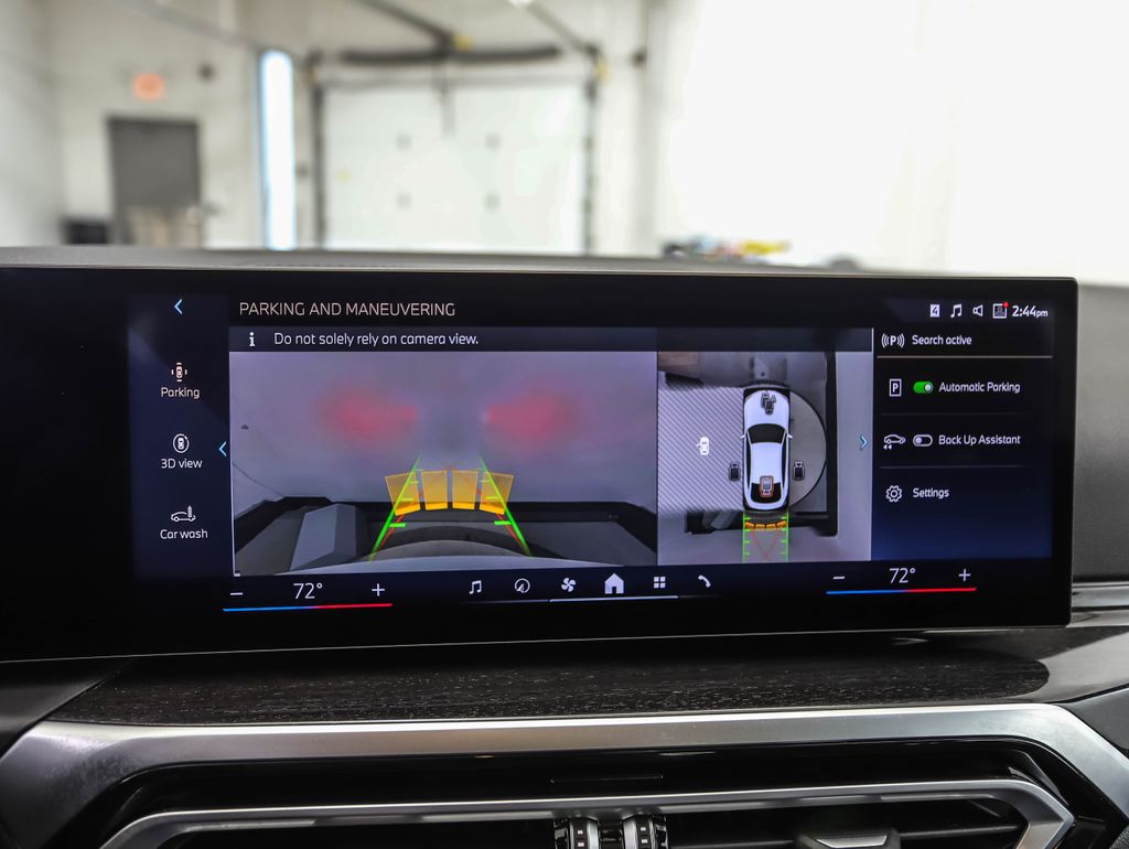 Thumbnail: 2024 BMW i4 - 18