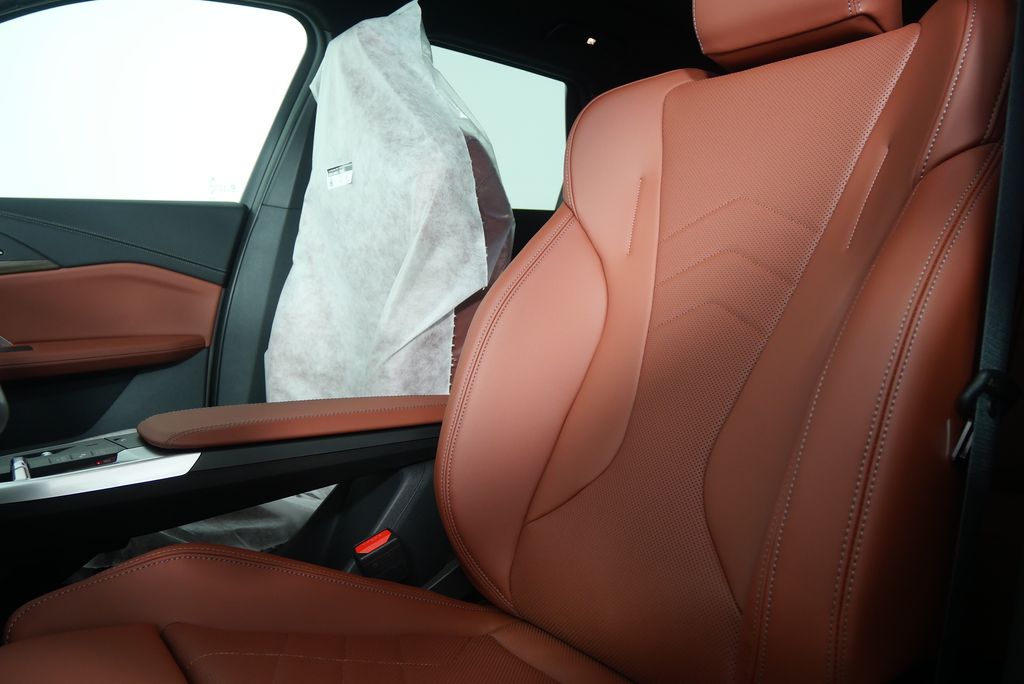 Thumbnail: 2026 BMW X1 - 11