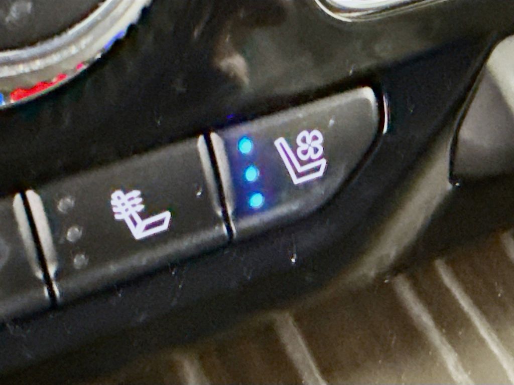 Thumbnail: 2024 GMC Yukon - 21