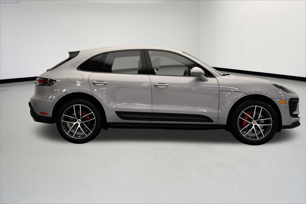 Thumbnail: 2024 Porsche Macan - 8