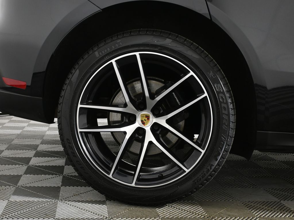 Thumbnail: 2022 Porsche Macan - 12