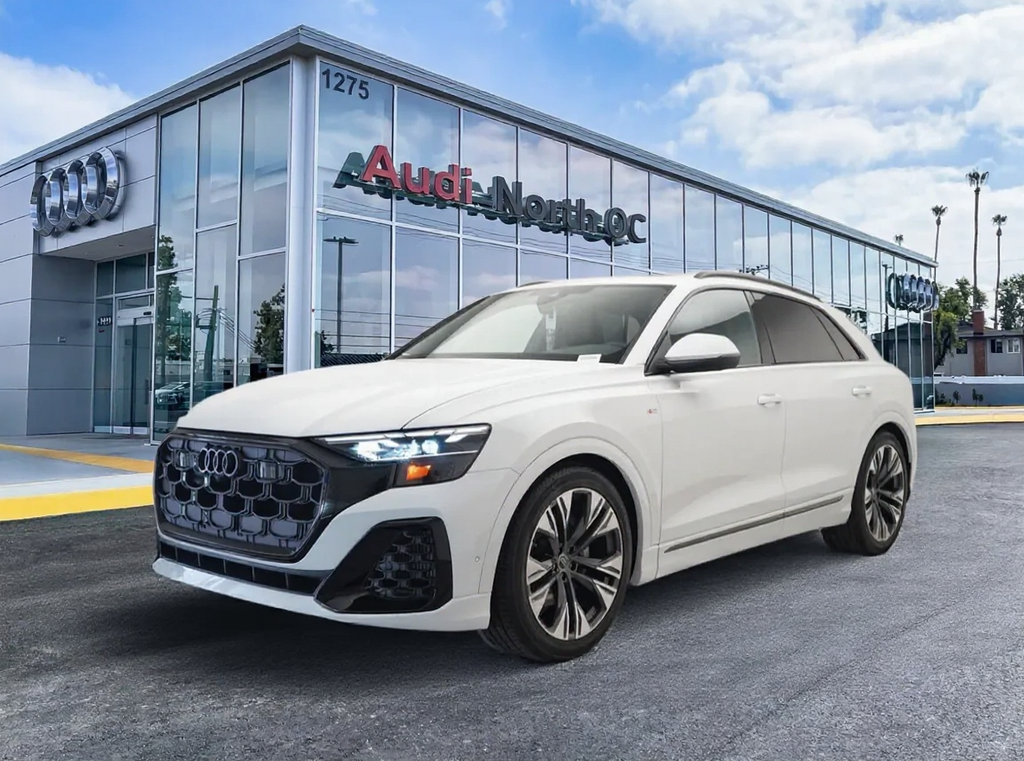 Thumbnail: 2026 Audi Q8 - 1