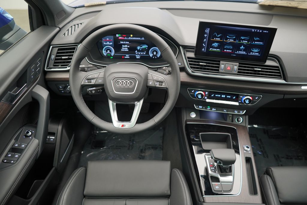 2024 Audi Q5 e  12