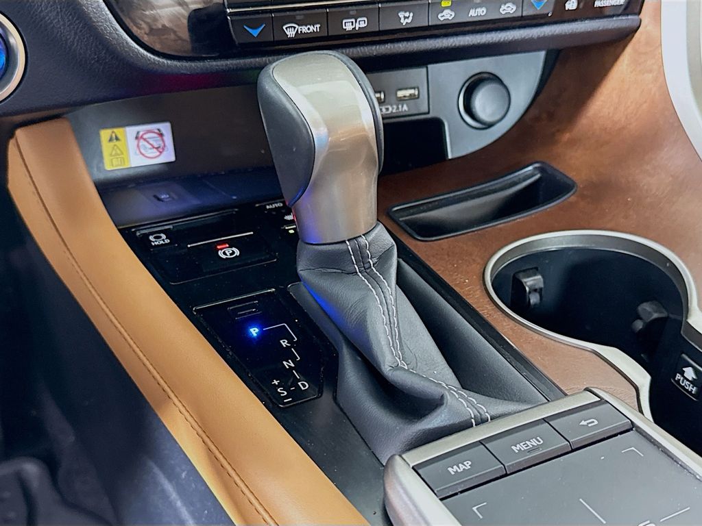 2022 Lexus RX Hybrid 450hL 17