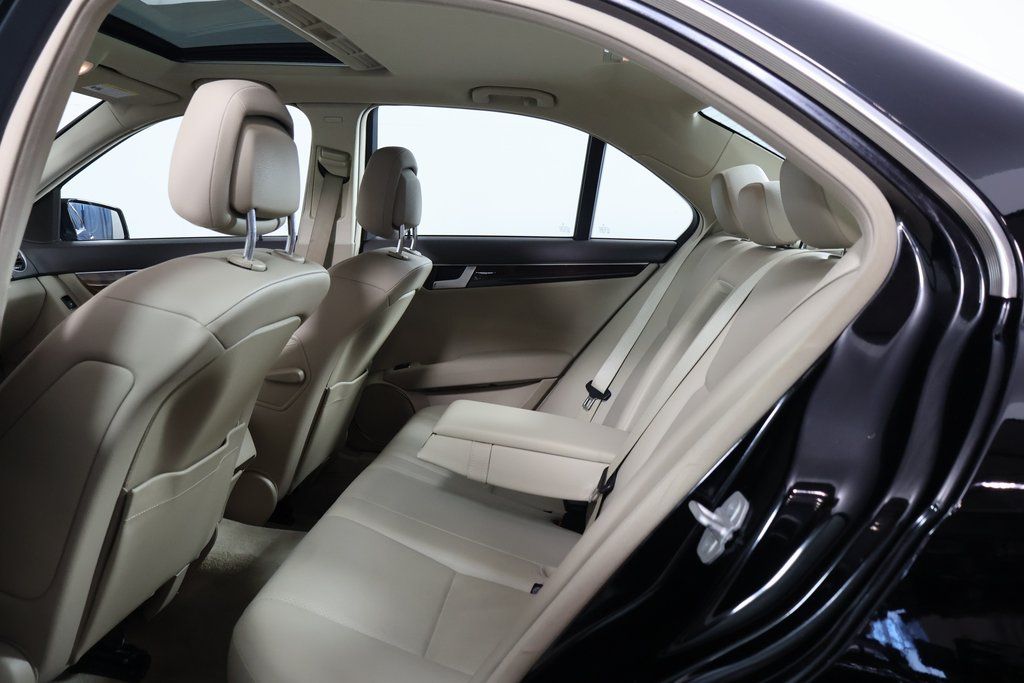 Thumbnail: 2012 Mercedes-Benz C-Class - 11
