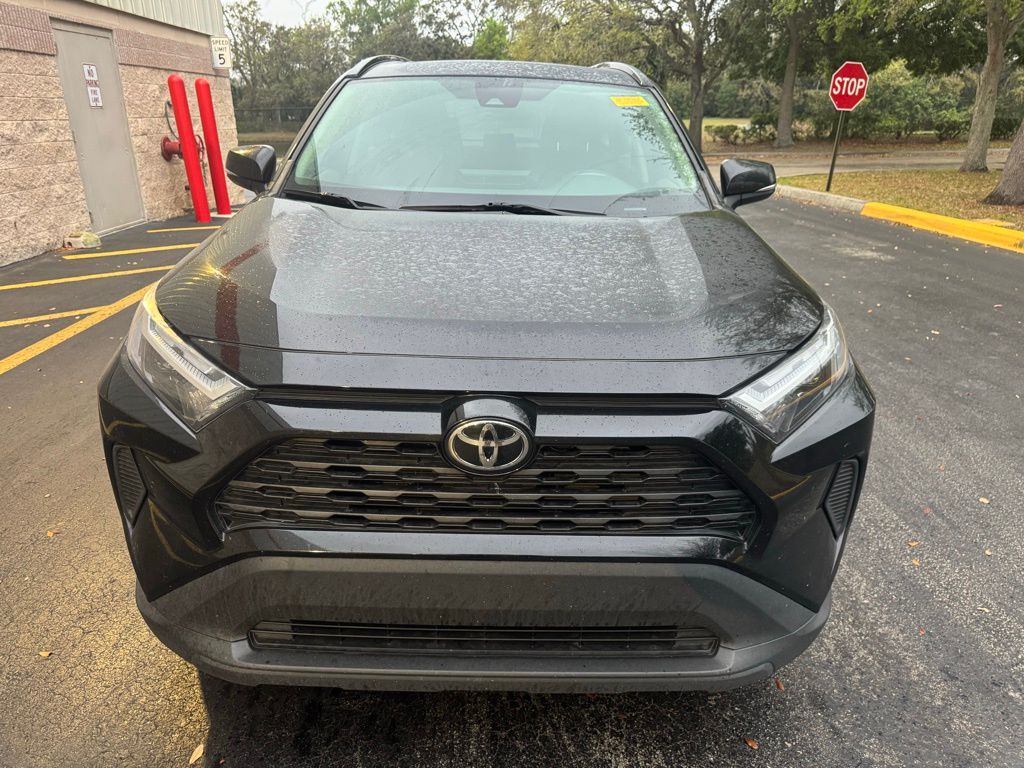 2022 Toyota RAV4 XLE 8