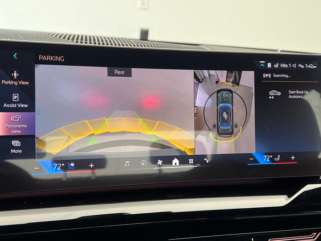 Thumbnail: 2026 BMW 5 Series - 14