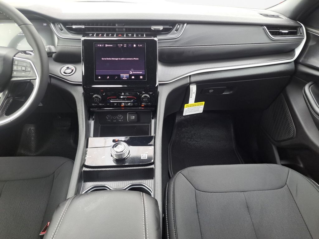 New Car 2025 Jeep Grand Cherokee  Laredo For Sale Under $35,000 In Austin, Texas