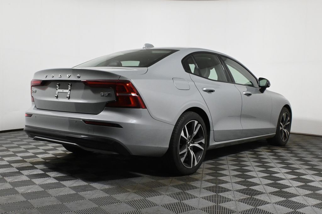 Thumbnail: 2024 Volvo S60 - 6