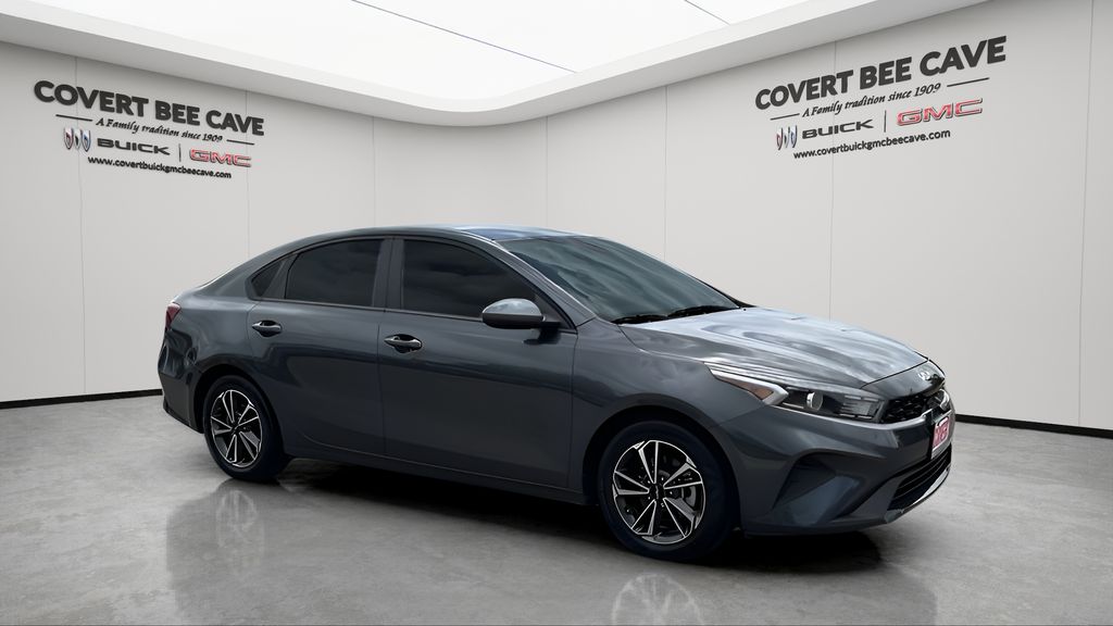 Gravity Gray 2022 Kia Forte LXS FWD Sedan Front-Wheel Drive Continuously Variable Transmission