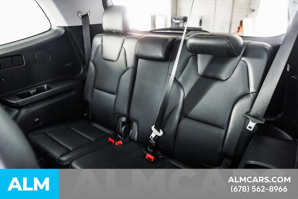 Used 2025 Black Kia S image 19