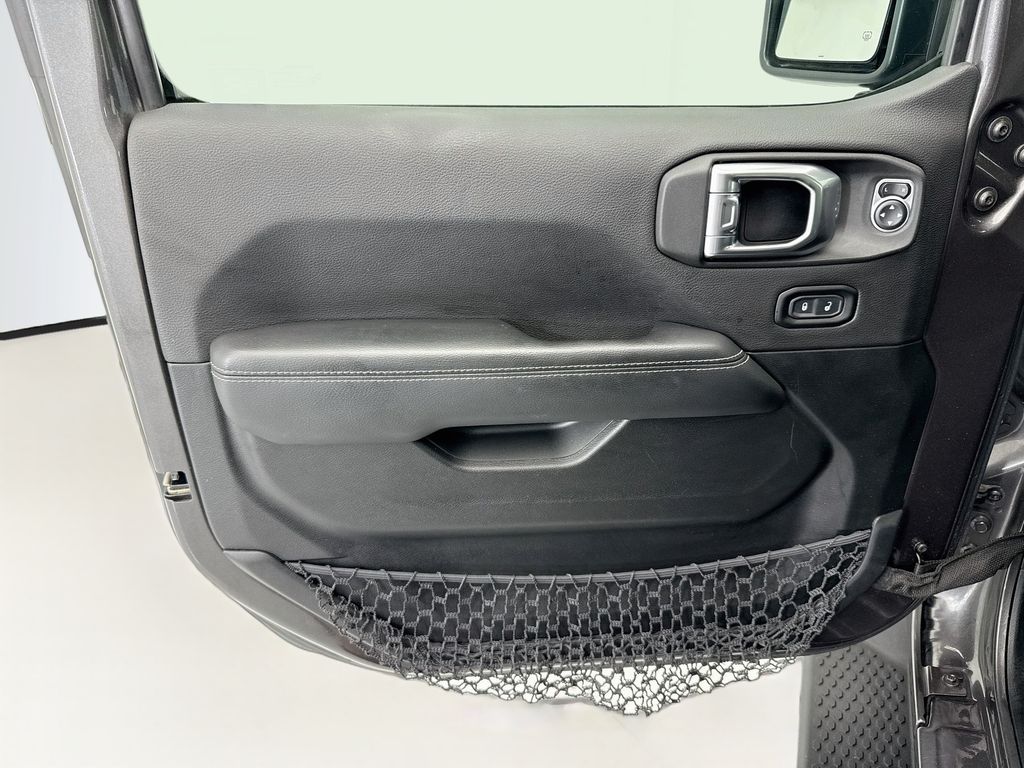 Thumbnail: 2020 Jeep Wrangler - 23