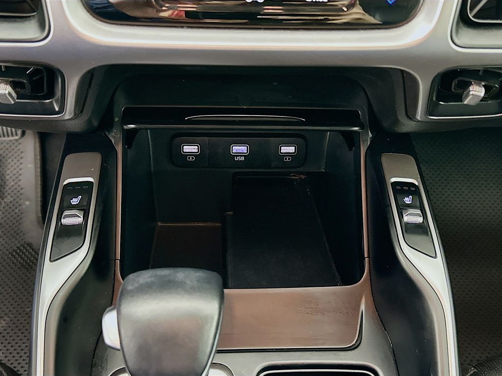 Thumbnail: 2022 Kia Sorento - 21