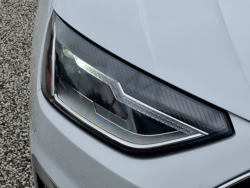 Thumbnail: 2021 Audi A4 - 9