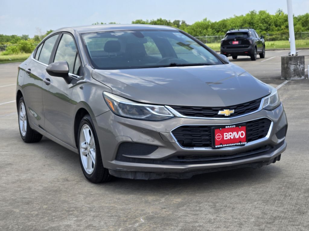 2018 Chevrolet Cruze LT - 2